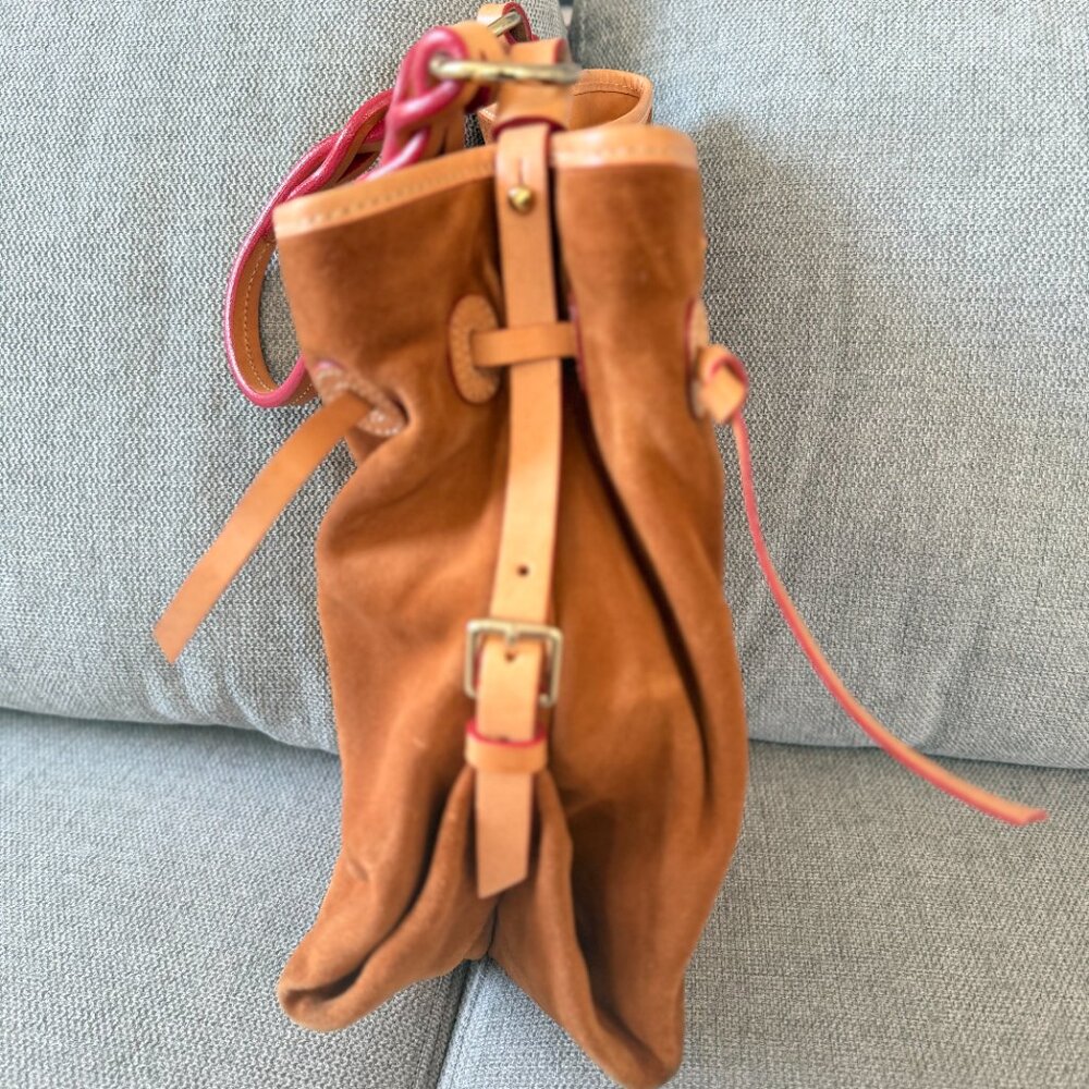 👜✨ Dooney & Bourke Suede Leather Bag –  Tan ✨👜 - Picture 4 of 11